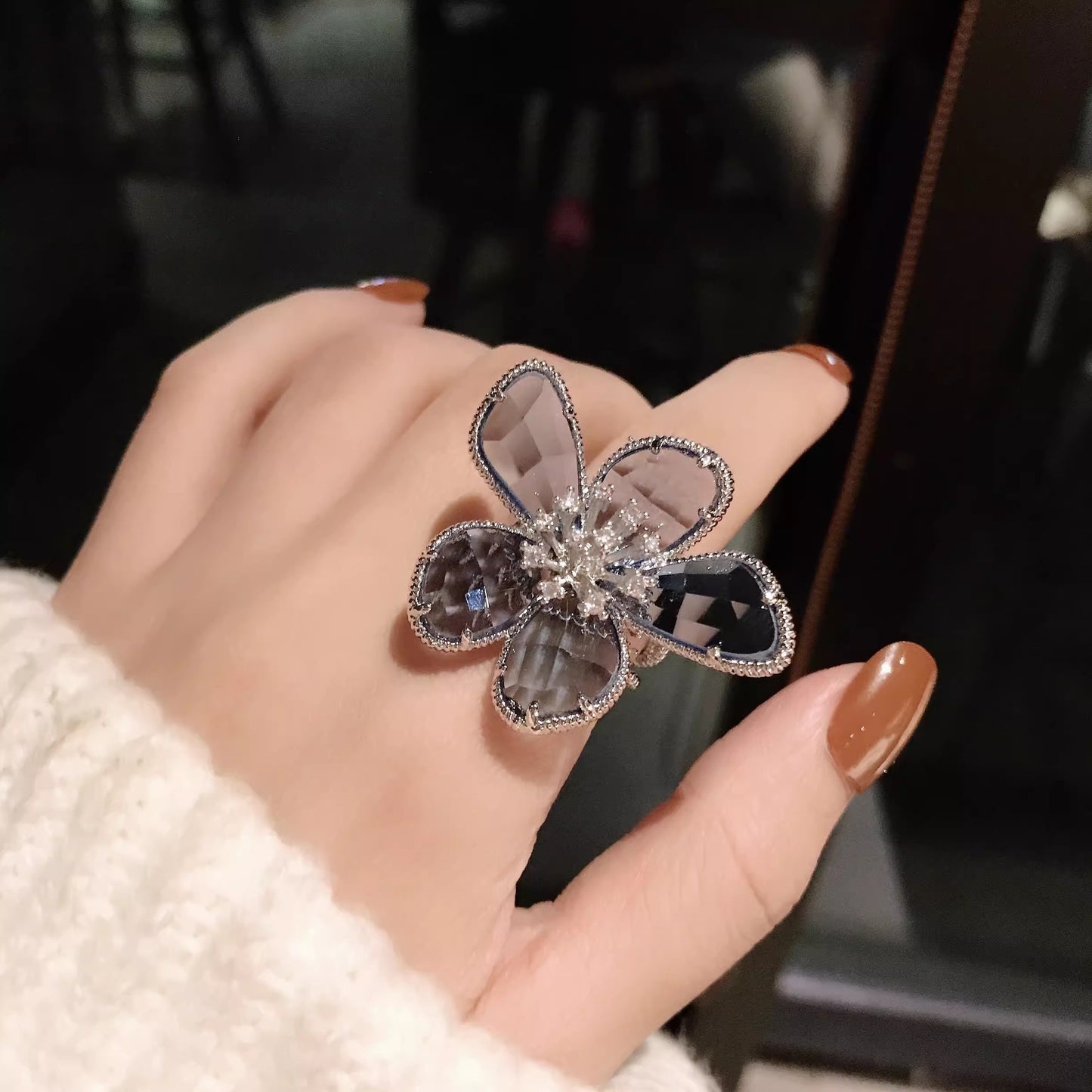 Crystal flower ring