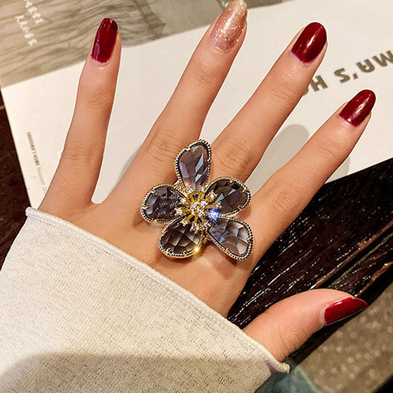 Crystal flower ring