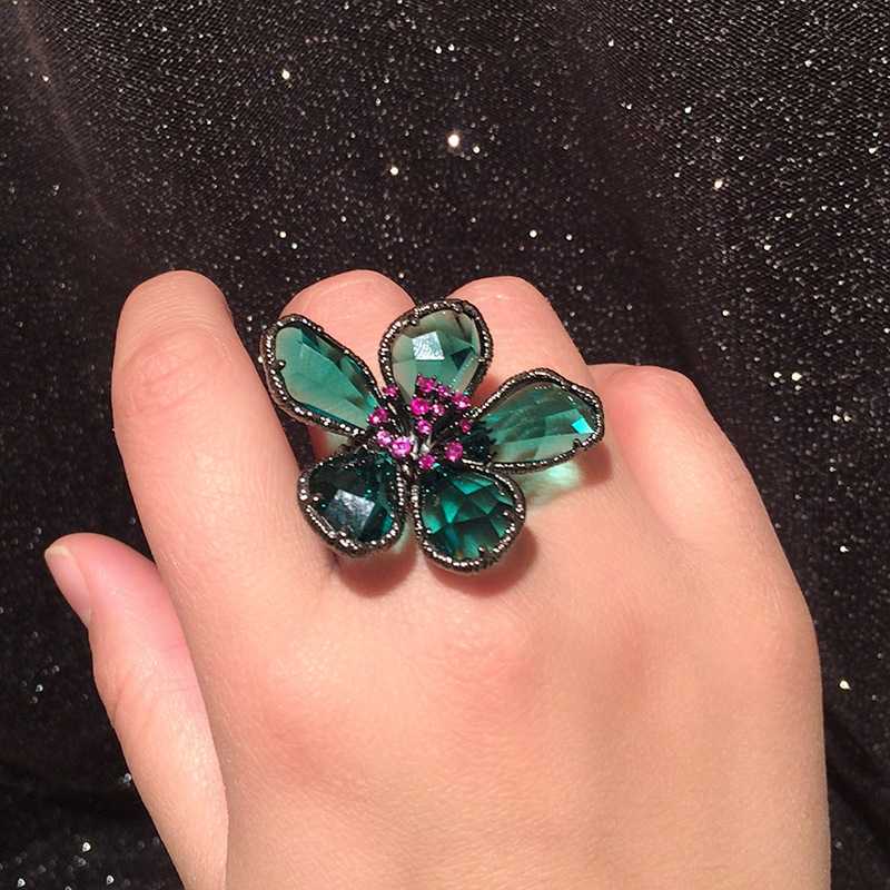 Crystal flower ring