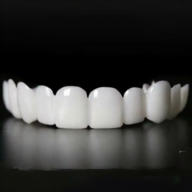 Upper and lower teeth simulation braces
